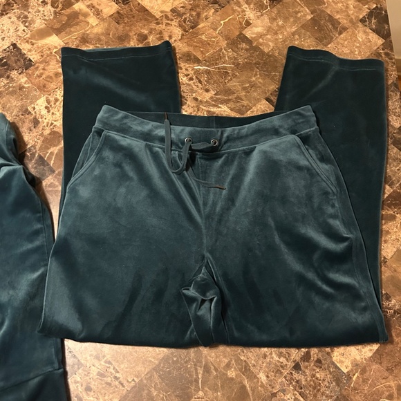 Dolce Vida Velour Lounge Set - Picture 4 of 6